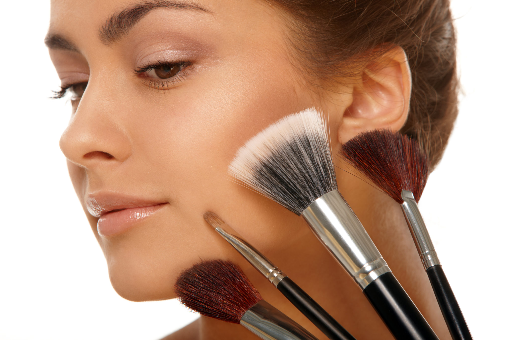 Step-by-Step Guide To Basic Makeup Application For A Rookie | AlphaGirl